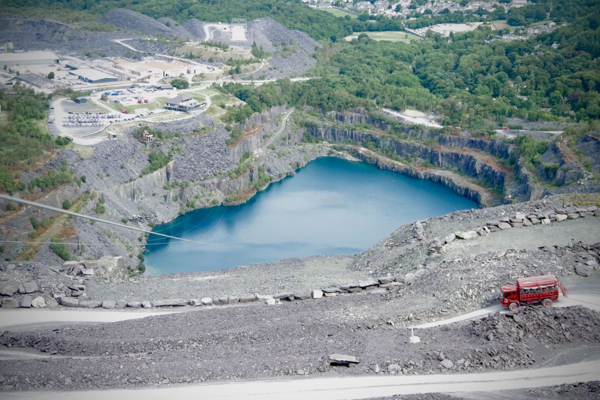 Penrhyn Quarry Tour Zip World Penrhyn Quarry Lets Go Out