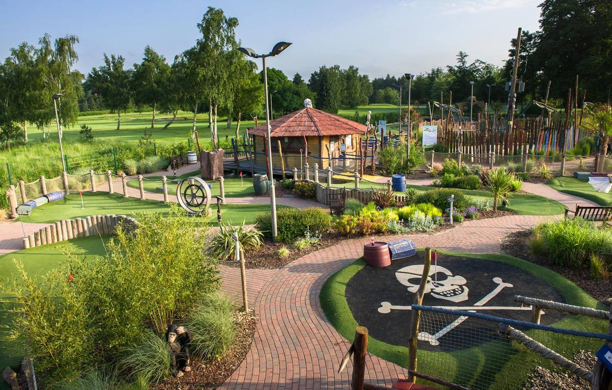 Crazy Golf Mr Mulligan's Woking Lets Go Out